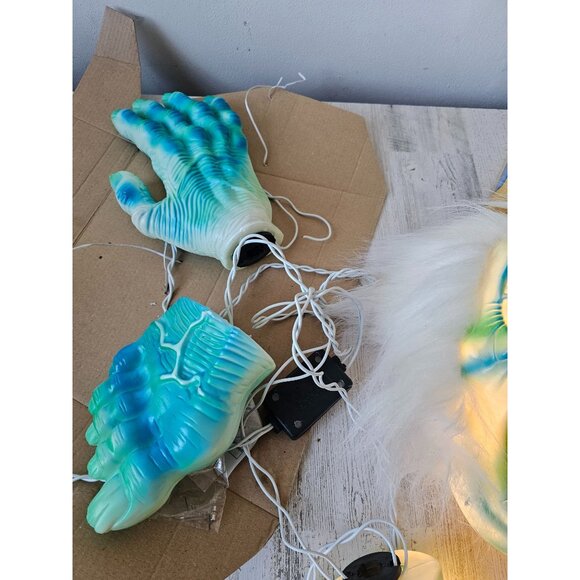 Sienna Marcuss the carcass as is Halloween light up vintage groundbreaker zombie - Picture 3 of 8